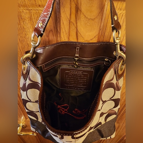 Coach Bucket Bag - Picture 2 of 7